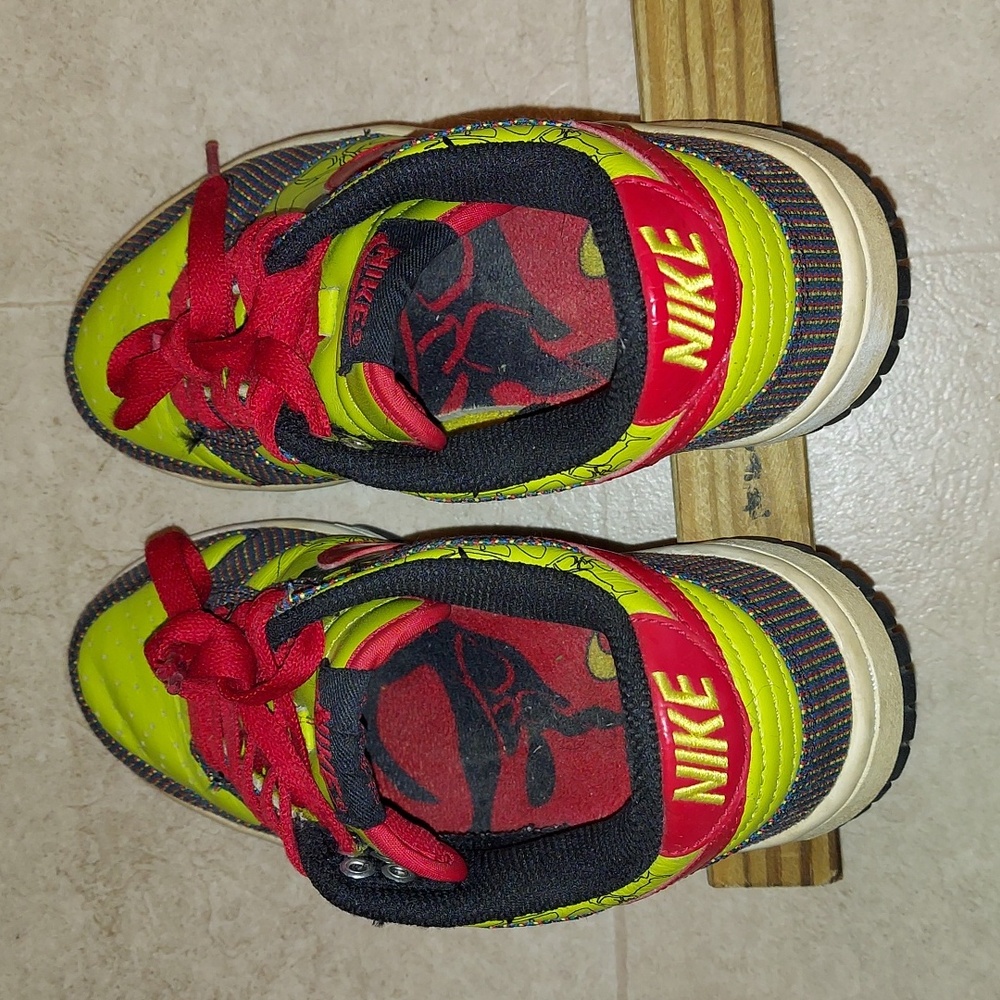 Nike - Picture 5 of 9